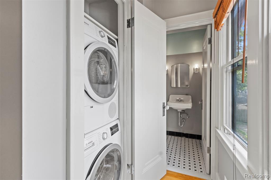 906 E 2nd Street, Royal Oak, MI 48067 — Photo 11