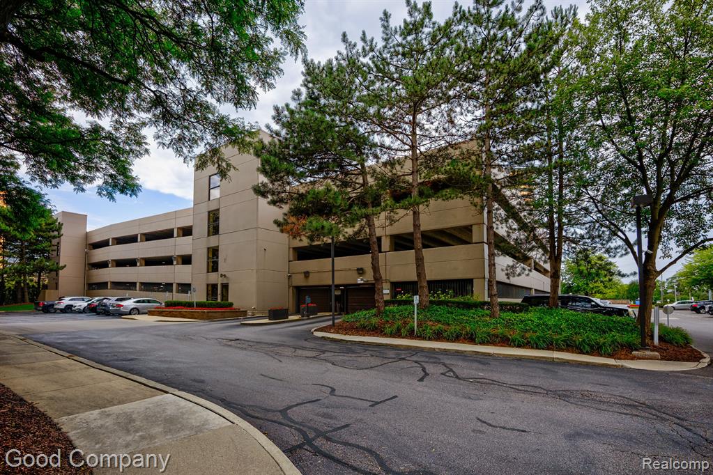 5000 TOWN Center, 1104, Southfield, MI 48075 — Photo 61