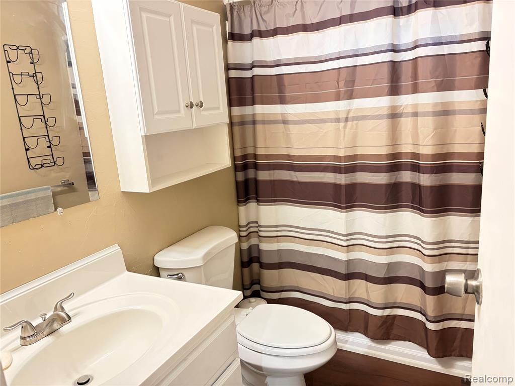 51 Green Valley Rd, Flint, MI 48506 — Photo 14