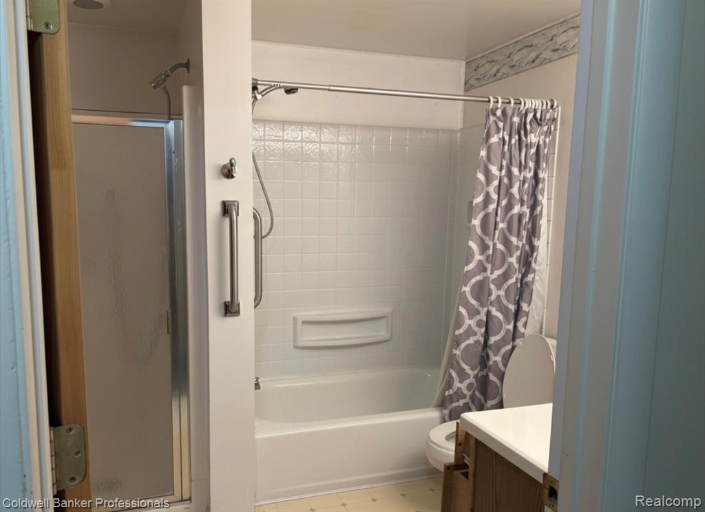 6073 Ballard Dr, Flint, MI 48505 — Photo 5