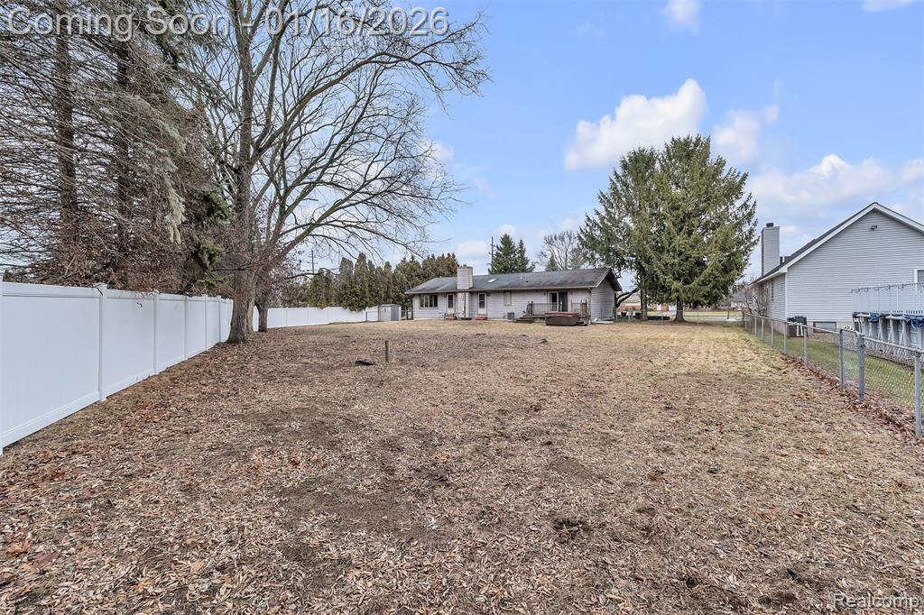 9035 Farmington Road, Livonia, MI 48150 — Photo 65