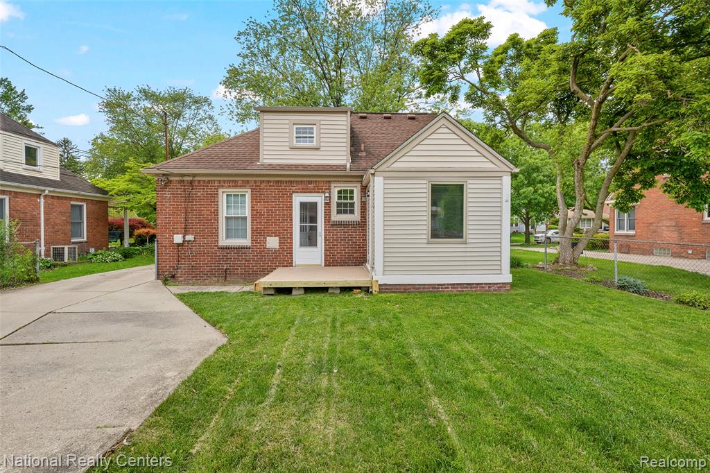9924 Arden Street, Livonia, MI 48150 — Photo 3
