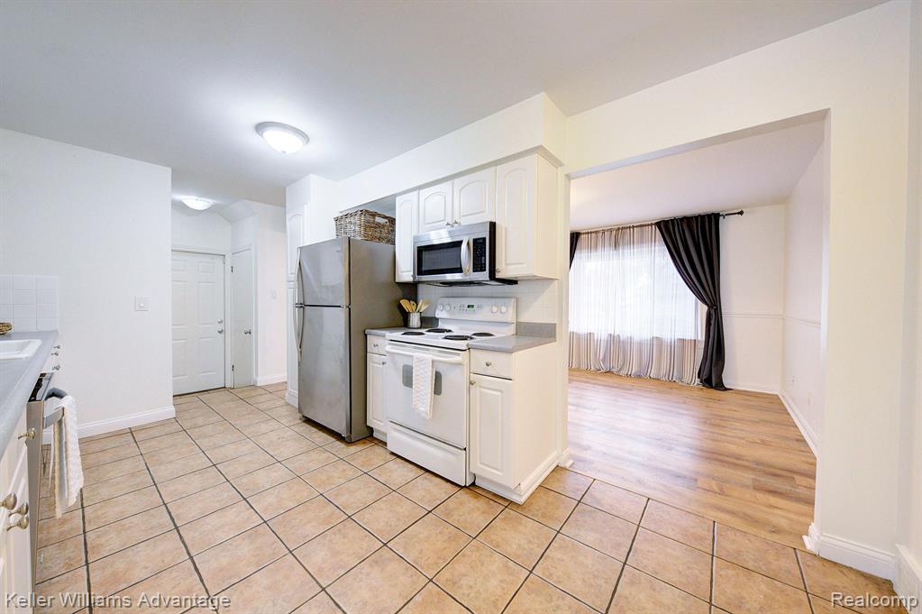 7865 KAISER Street, Canton, MI 48187 — Photo 12