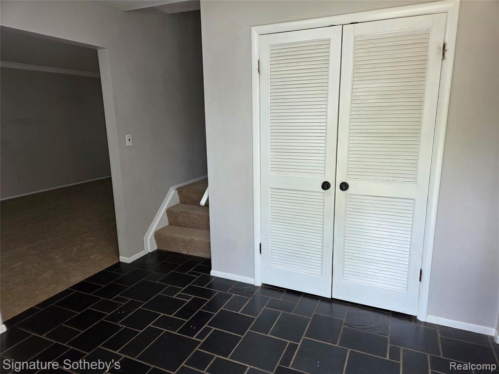 5715 Hobnail Circle, West Bloomfield, MI — Photo 4
