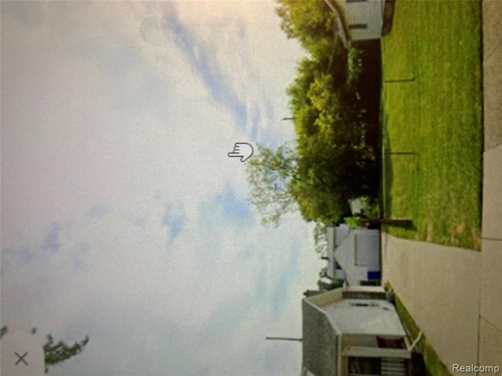 6808 Studebaker Avenue, Warren, MI 48091