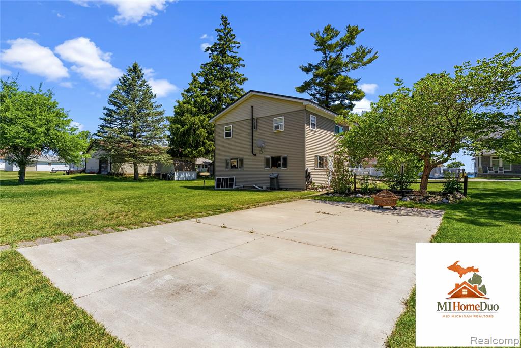 1947 Strait Tow Boulevard, Crystal, MI 48818 — Photo 50