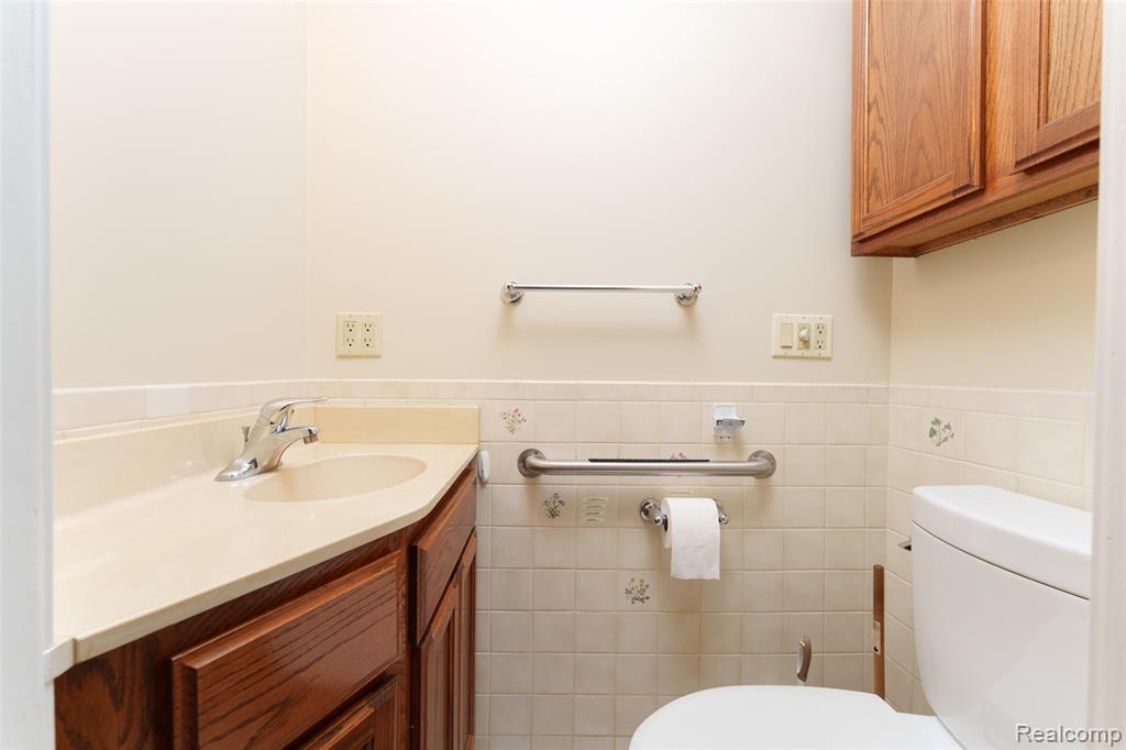 712 E Grand River Avenue, Fowlerville, MI 48836 — Photo 13