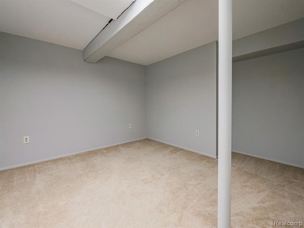 3216 BOLGOS Circle, Ann Arbor, MI 48105 — Photo 19