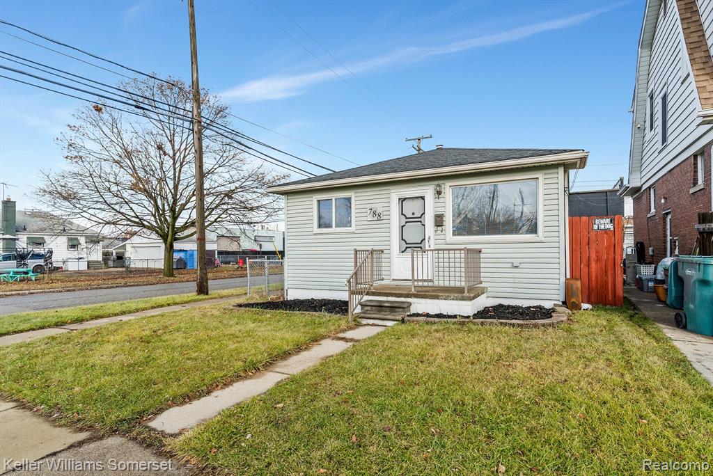 788 CLEOPHUS Parkway, Lincoln Park, MI 48146 — Photo 5