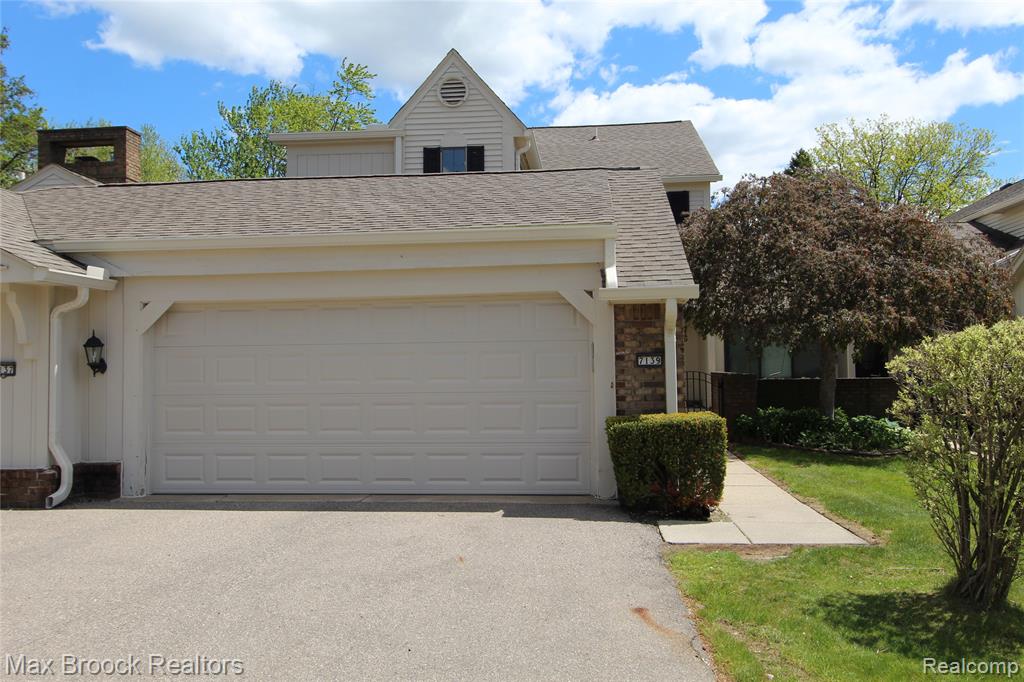 7139 Creeks Crossing, West Bloomfield, MI — Photo 3