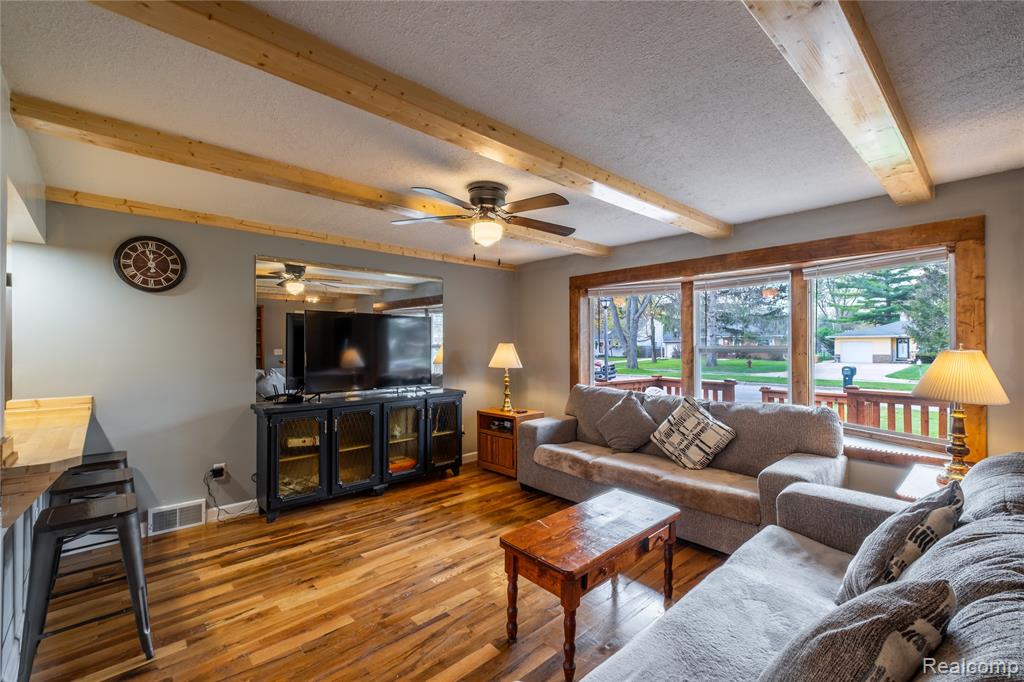 1316 Coolidge Avenue, Saginaw, MI 48638 — Photo 8