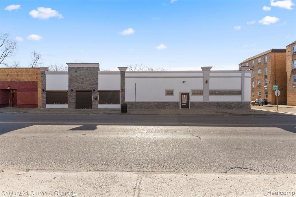 3325 PURITAN Street