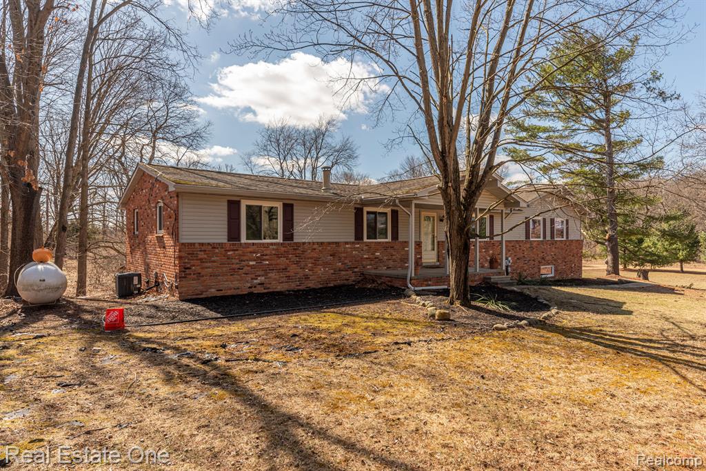 7293 GAWLEY Road, Pinckney, MI 48169 — Photo 2