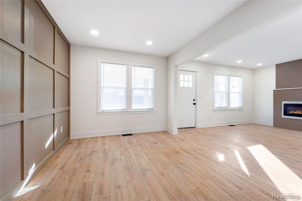 8659 Essex Avenue, Warren, MI 48089 — Photo 11