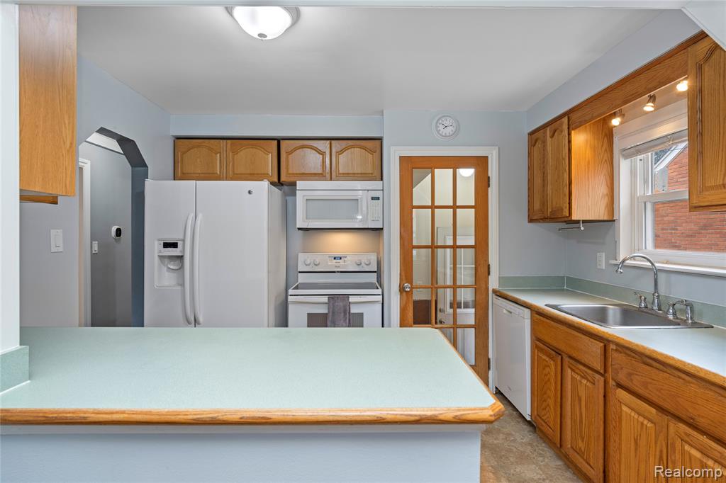 8928 Becker Avenue, Allen Park, MI 48101 — Photo 11