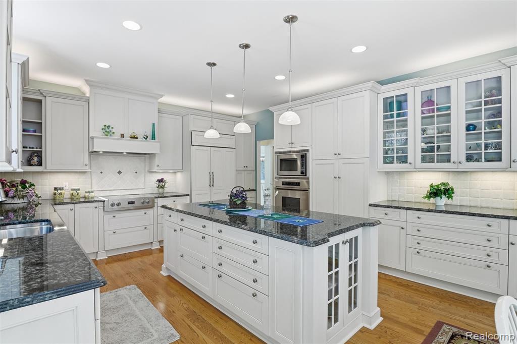 628 Green Road, Ann Arbor, MI 48105 — Photo 10