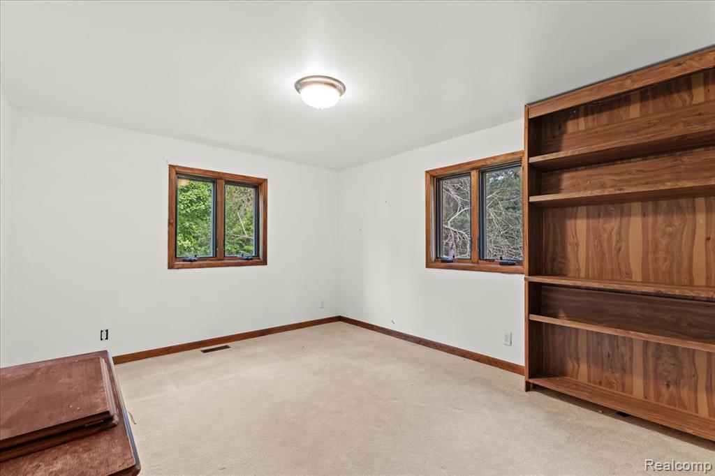 60023 Trailwood Street, Washington, MI — Photo 20