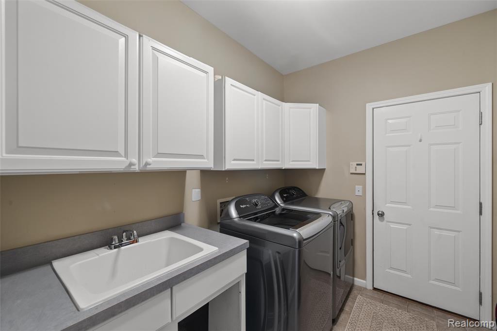 10099 Fernbrooke Drive, Brighton, MI 48116 — Photo 28