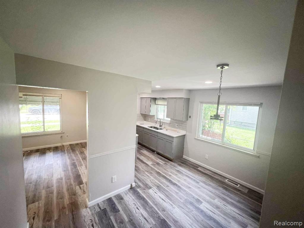 6211 PENROD Street, Detroit, MI 48228 — Photo 12