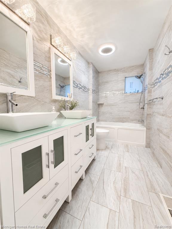 8089 N HOLLY Road, Grand Blanc, MI 48439 — Photo 10