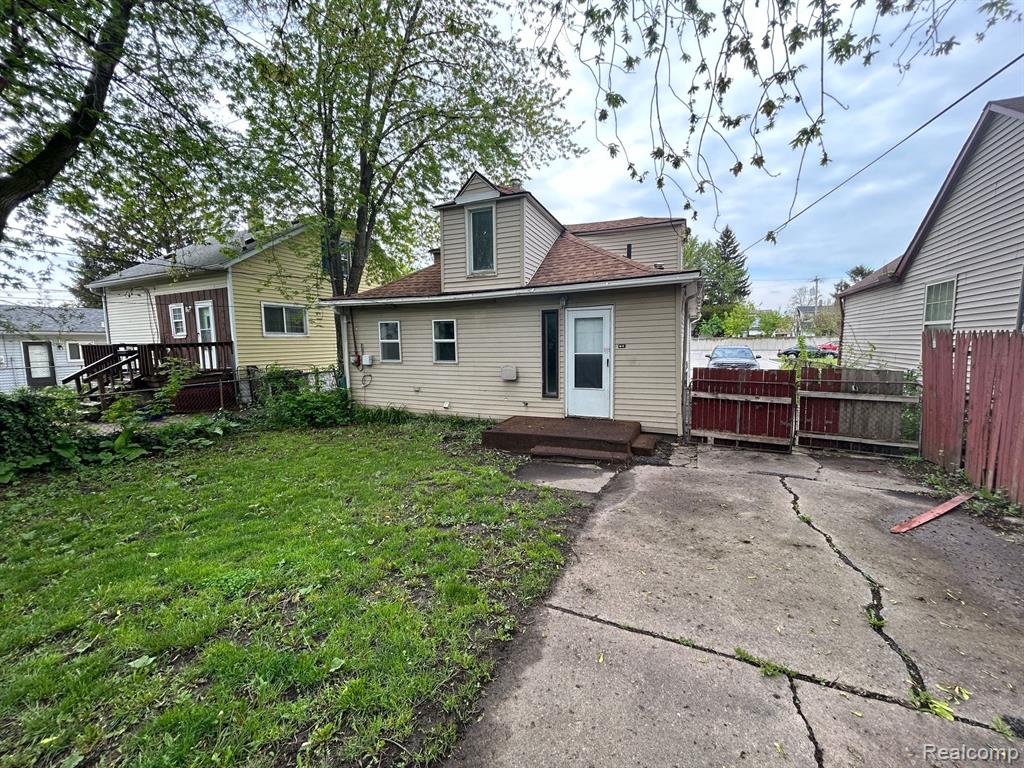 7576 STUDEBAKER Avenue, Warren, MI 48091 — Photo 15