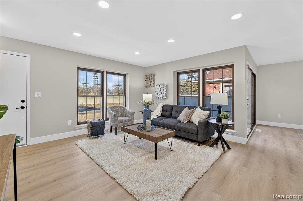 40666 Newport Drive, Plymouth, MI 48170 — Photo 3