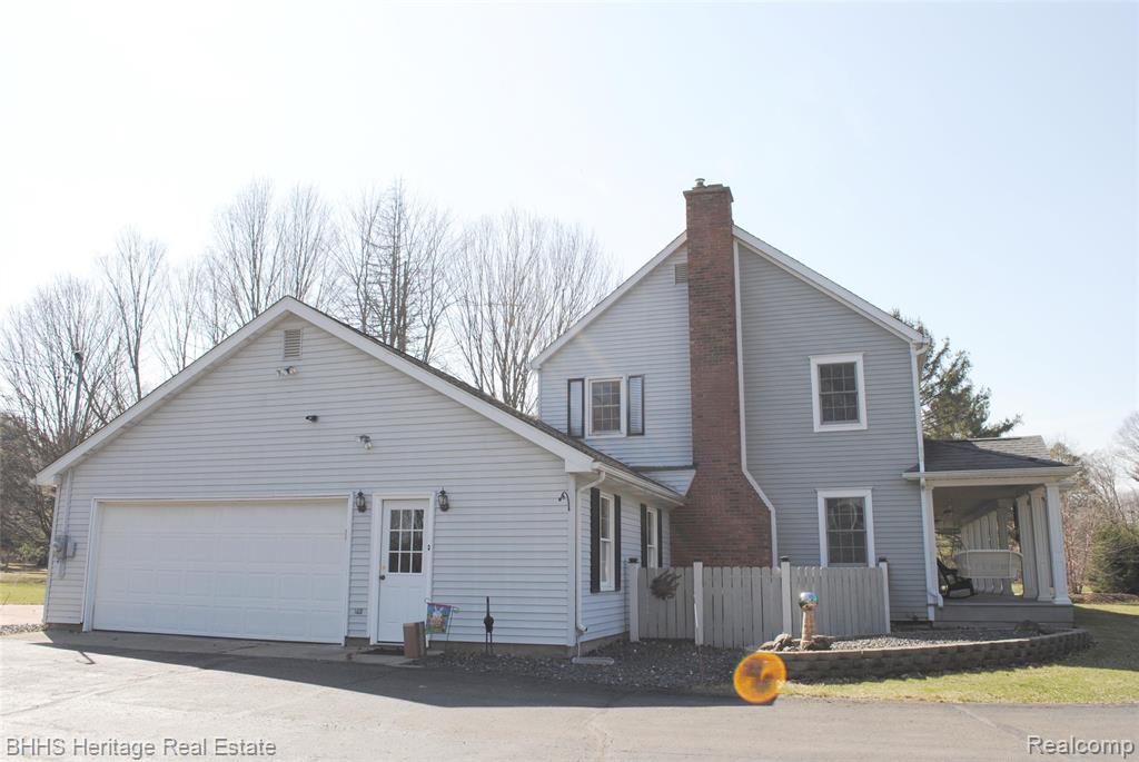 4450 Golf Club Road, Howell, MI 48843 — Photo 10