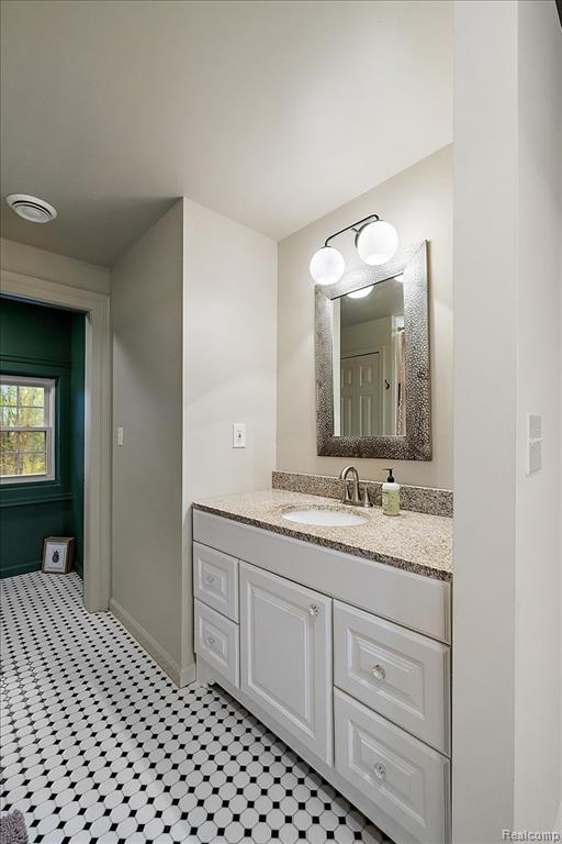 5640 Hummer Lake Road, Oxford, MI 48371 — Photo 71