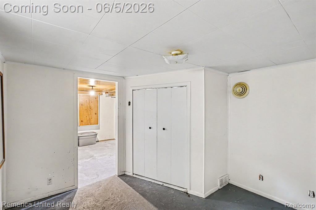 1024 Lee Street, Fenton, MI 48430 — Photo 16