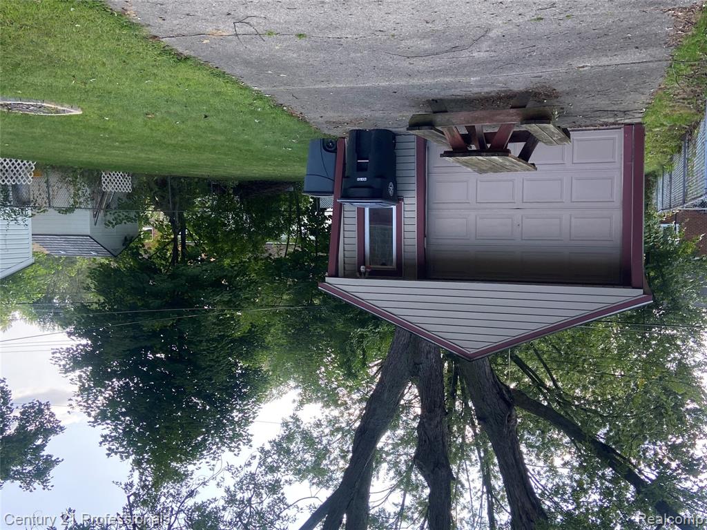 9555 Arcola Street, Livonia, MI 48150 — Photo 18