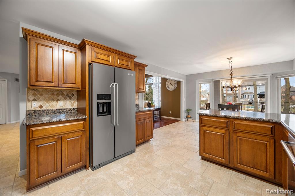 54652 White Spruce Lane, Shelby Twp, MI 48315 — Photo 21