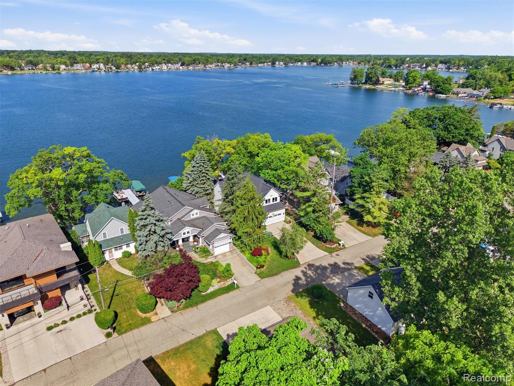 12224 Mantawauka Drive, Fenton, MI 48430 — Photo 3