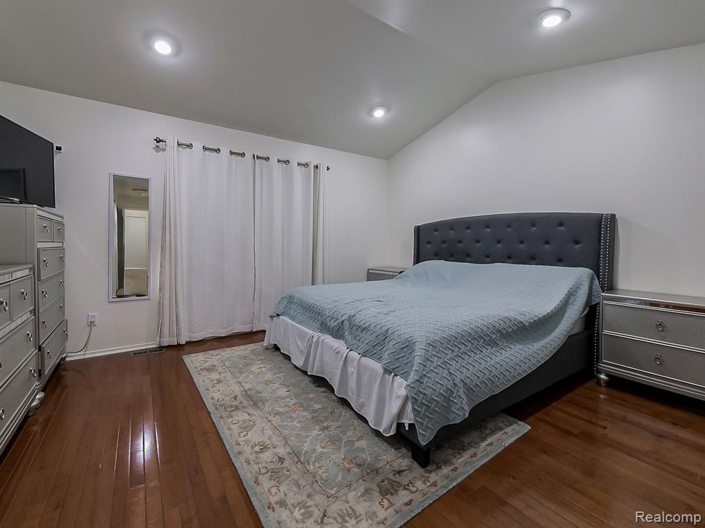 212 WINDING Brook, Commerce Twp, MI 48390 — Photo 14