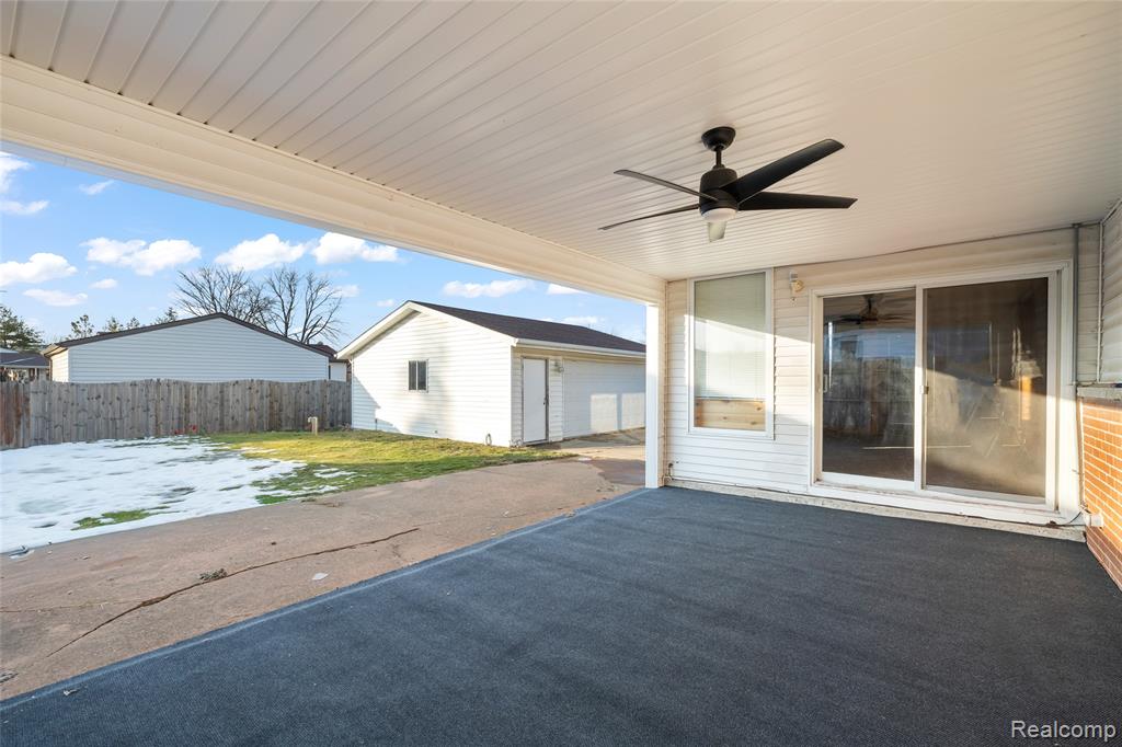 27228 Weddel Avenue, Brownstown, MI 48183 — Photo 23