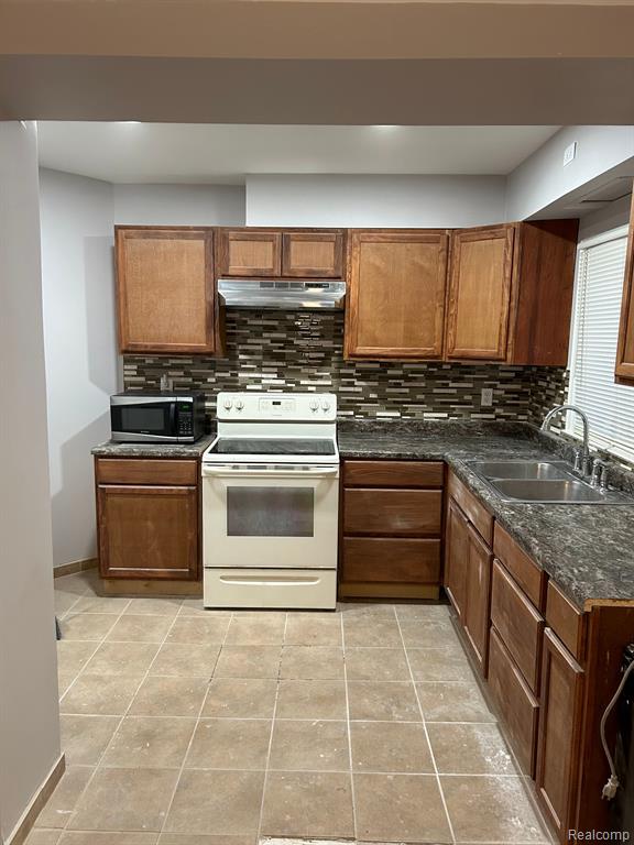 21733 MCNICHOLS Road, Detroit, MI 48219 — Photo 11