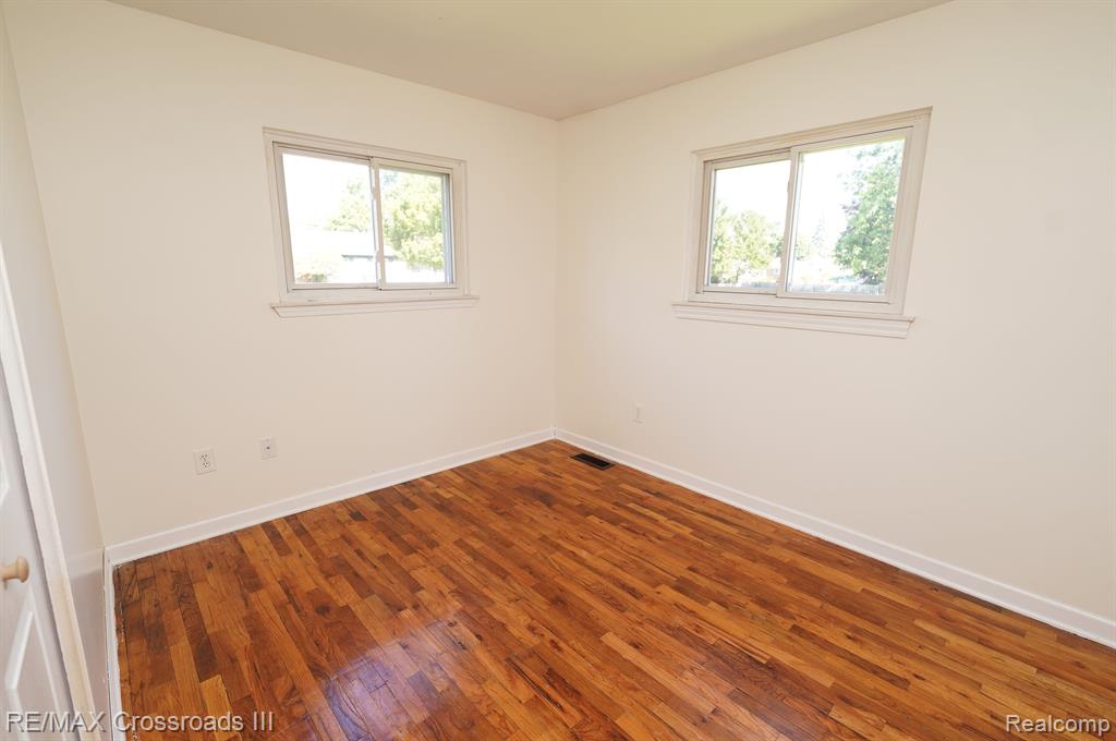 10152 HAMILTON Street, Van Buren, MI 48111 — Photo 3