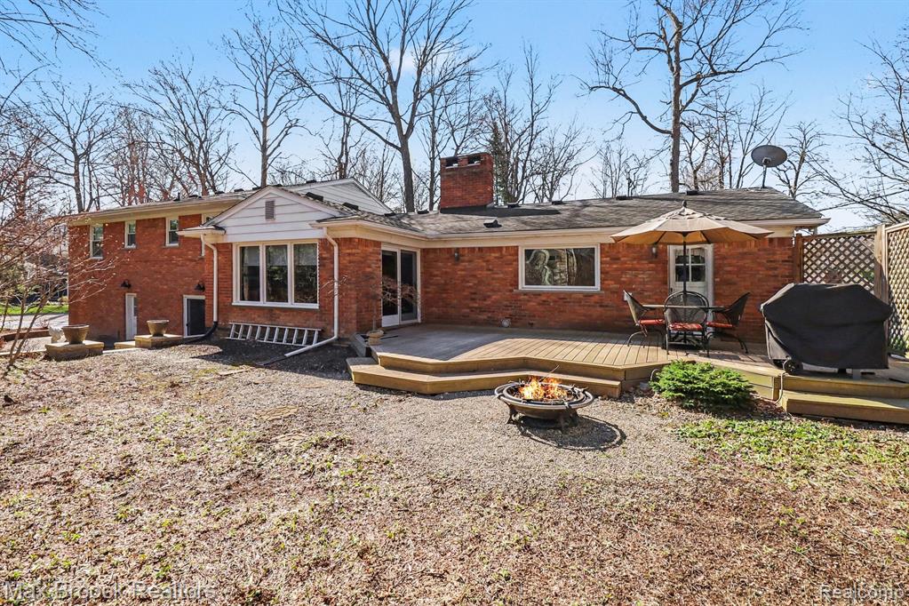 22724 King Richard Court, Beverly Hills, MI 48025 — Photo 34