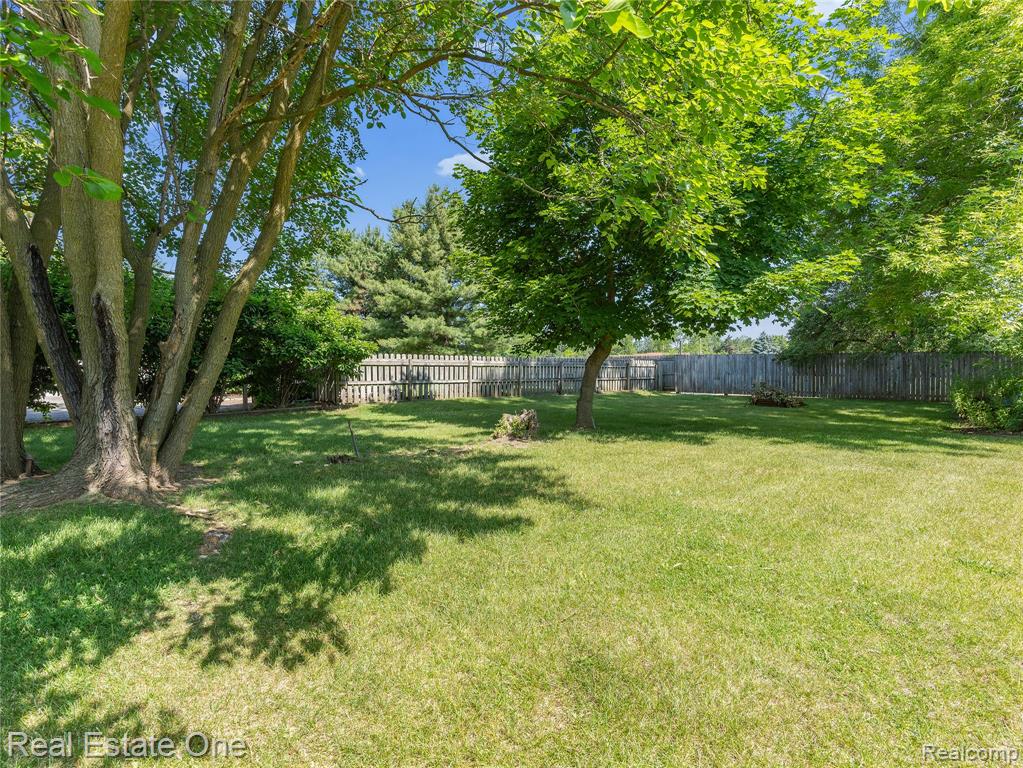 5065 Girard Drive, Pinckney, MI 48169 — Photo 28