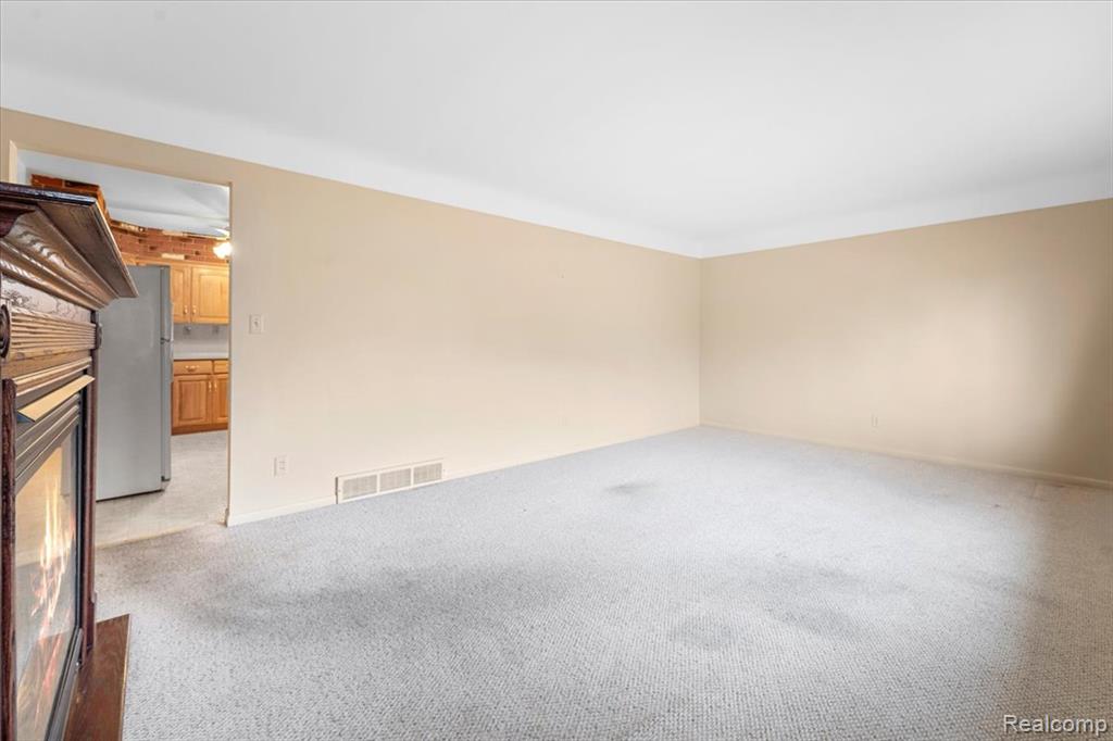 5033 Robinwood Street, Monroe, MI 48161 — Photo 3