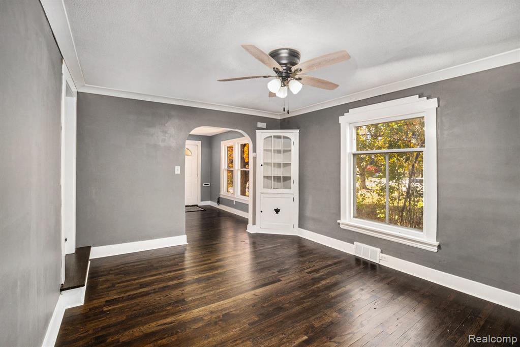 407 E Elizabeth Street, Fenton, MI 48430 — Photo 13