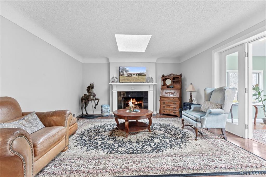 21524 THOROFARE Road, Grosse Ile, MI 48138 — Photo 4