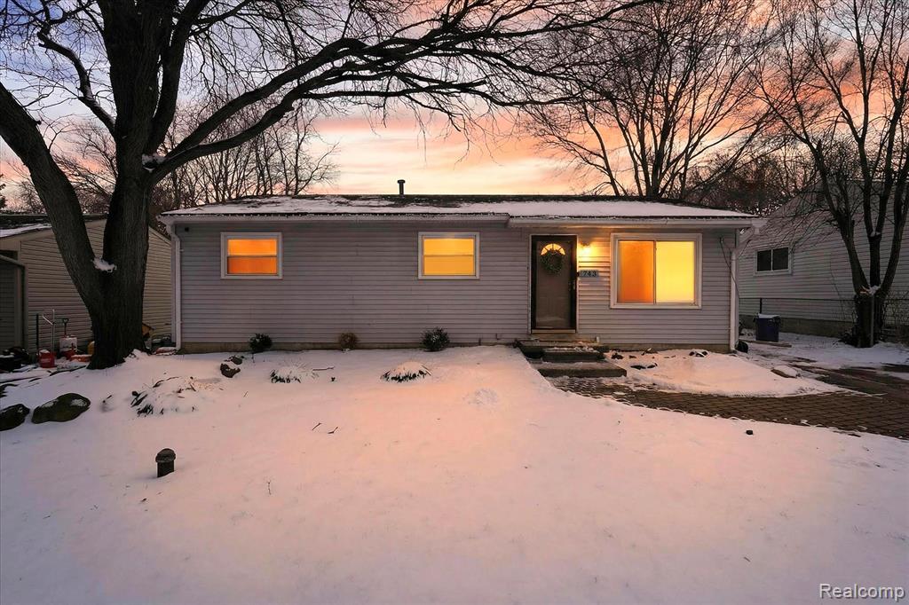 743 Dunreath Street, Walled Lake, MI 48390 — front exterior