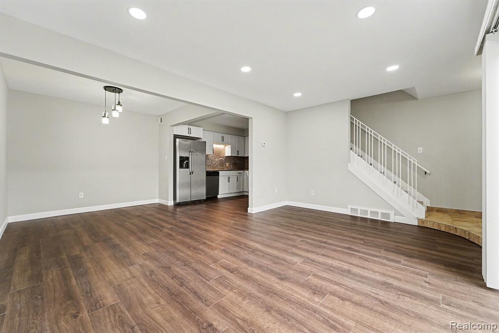 8691 Kennedy Circle, Unit #4, Warren, MI 48093 — Photo 4