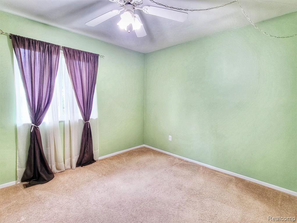 42608 Somerset, Canton, MI 48187 — Photo 16