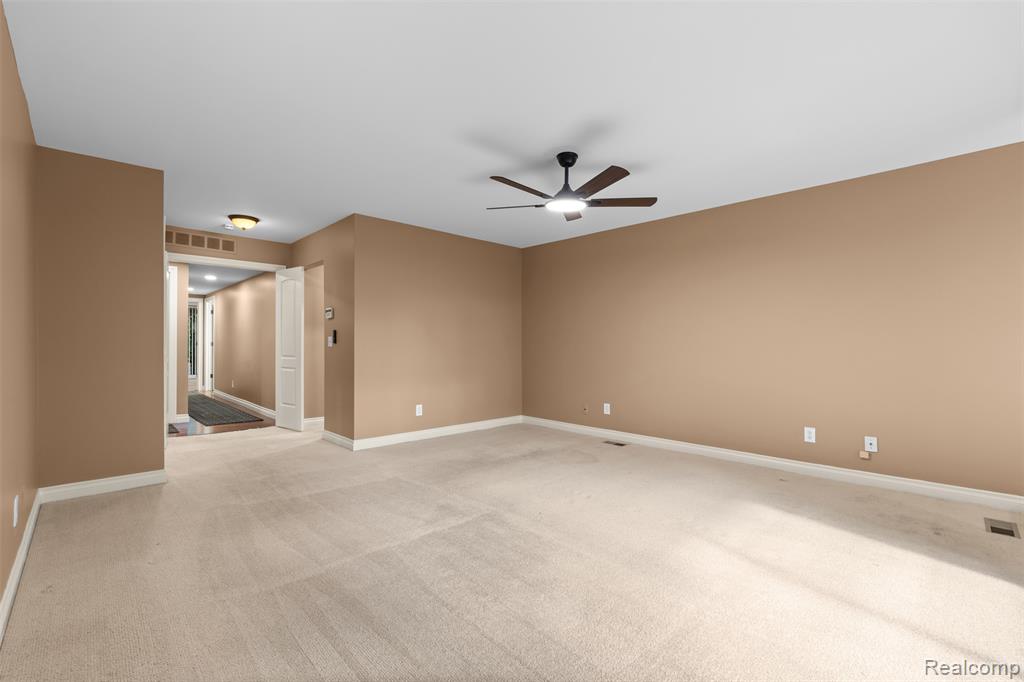 6471 Maple Hills Drive, Bloomfield Hills, MI 48301 — Photo 19