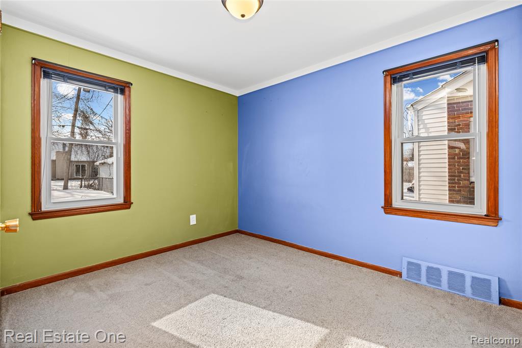 20688 Fleetwood Drive, Harper Woods, MI 48225 — Photo 21
