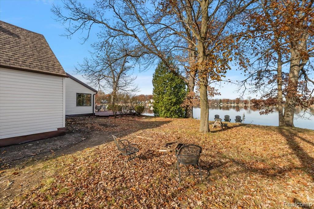 9492 Roundlake Boulevard, White Lake, MI — Photo 29