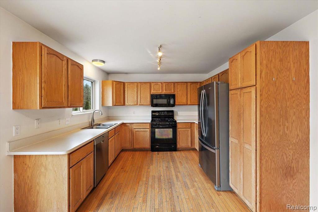 8964 SUNFLOWER, Whitmore Lake, MI 48189 — Photo 30