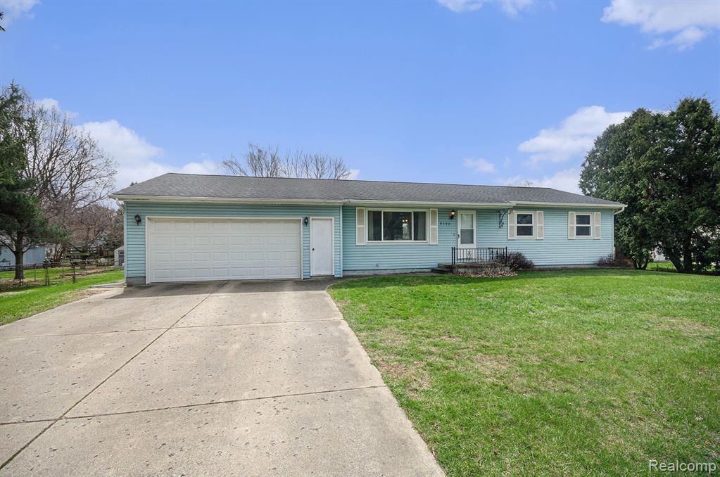 8100 RUSSELL Street, Shelby Twp, MI 48317 — front exterior