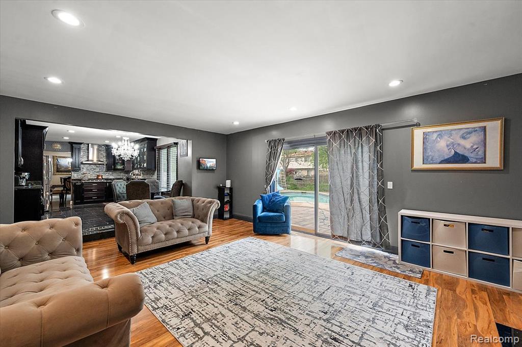 4502 Reilly Drive, Troy, MI 48085 — Photo 18